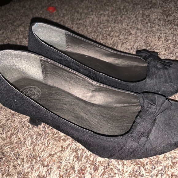 SO Short Pump Black Heels - Picture 3 of 5